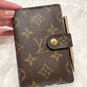Authentic Louis Vuitton Mini pocket  Agenda with Pen
